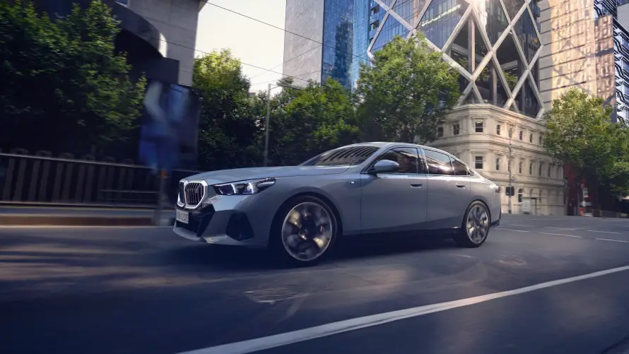 BMW i5 EV